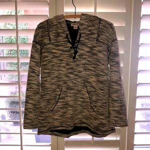 New Never Worn “Style and Co.” Sz Small Made In Indonesia Poncho Style Top